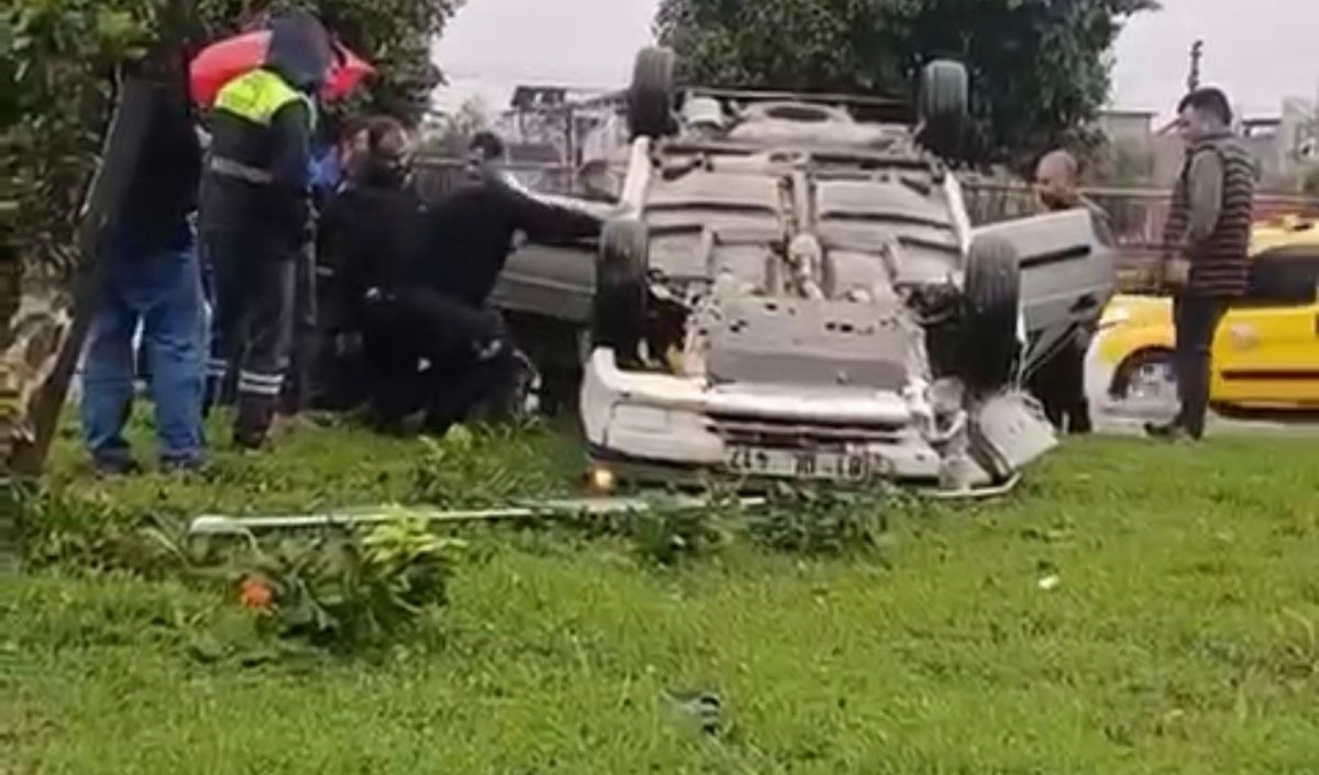 Adana’da Otomobil Takla Attı! 1 Kişi Yaralandı (2)