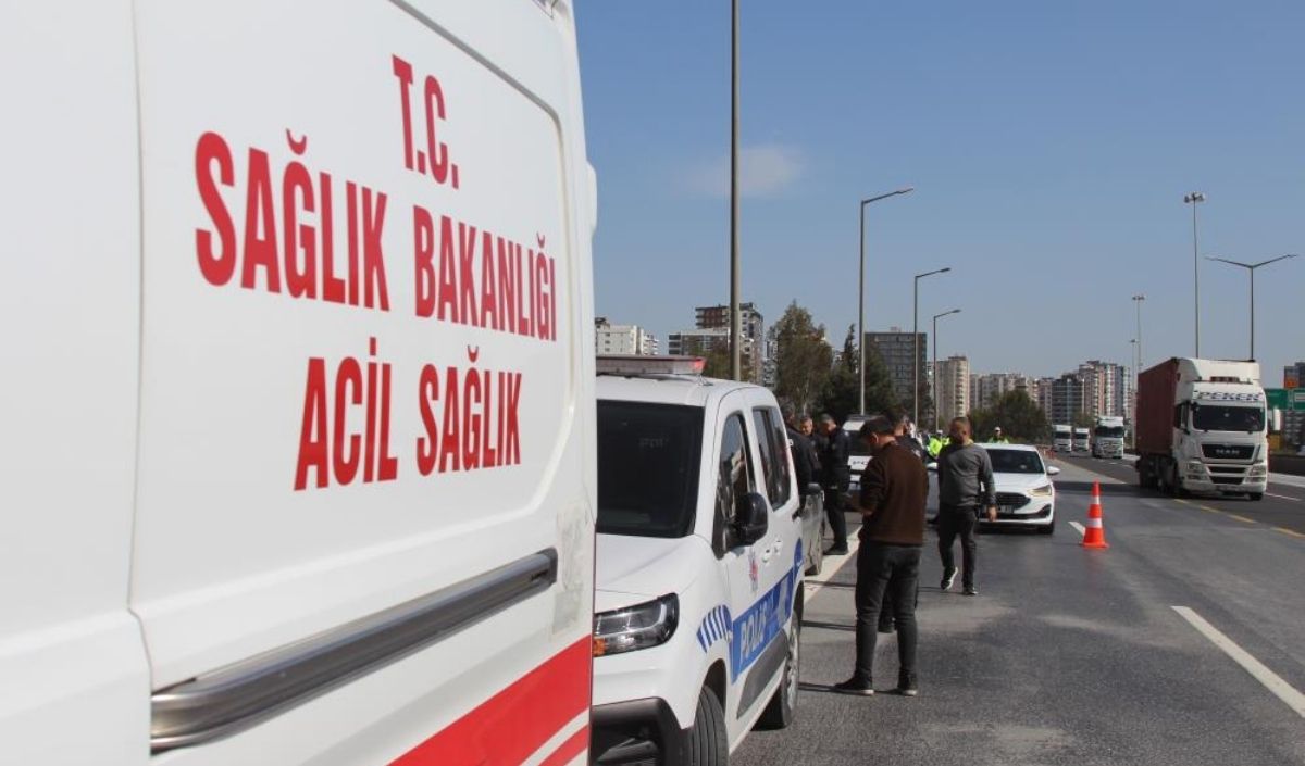 Adana’da Park Halindeki Araçta Başından Vurulmuş Halde Bulundu (2)