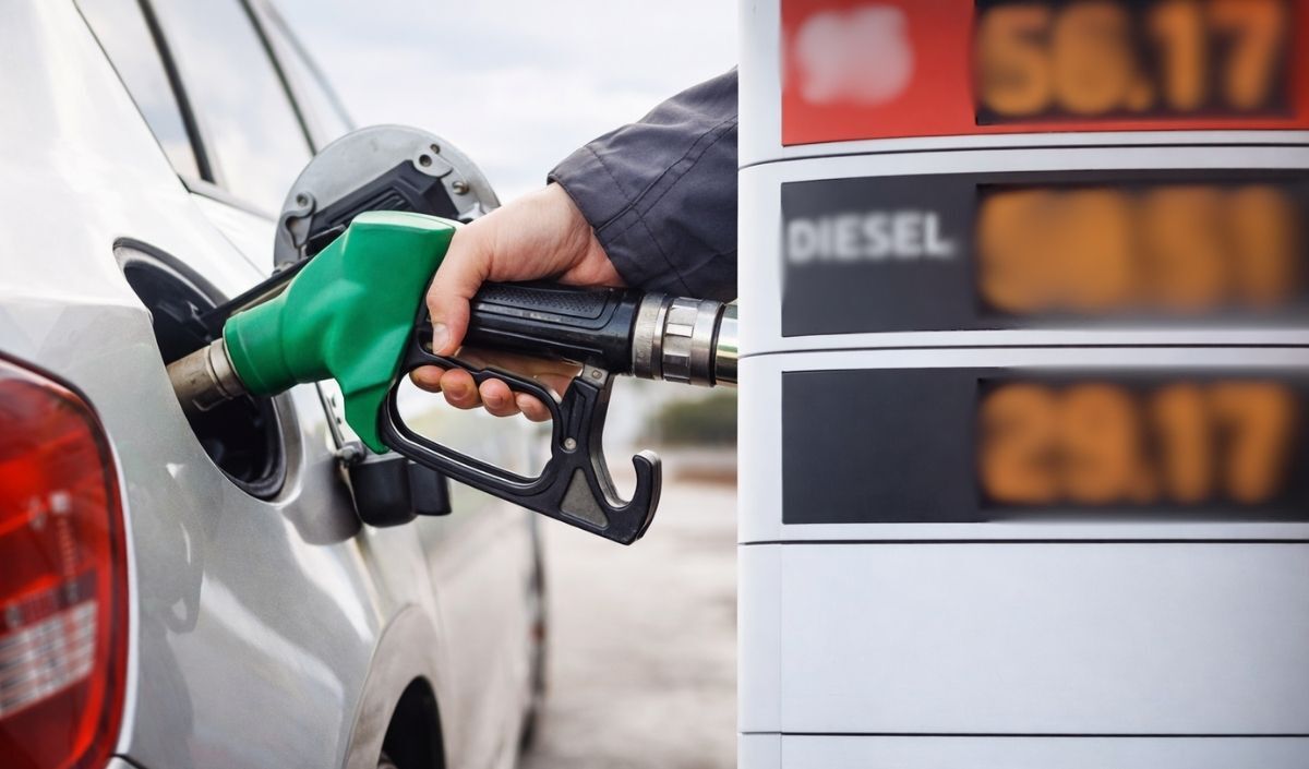 Araç Sahipleri Dikkat! Akaryakıta Yeni Zam Geliyor