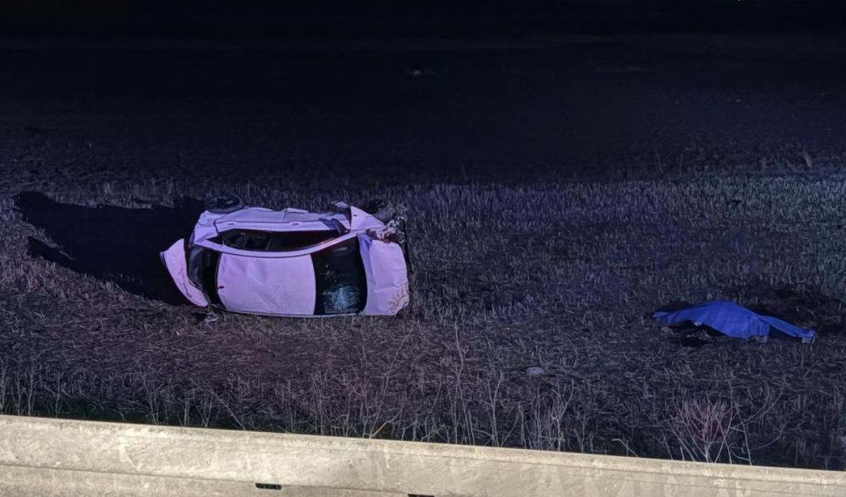 Araç Şarampole Yuvarlandı (1)