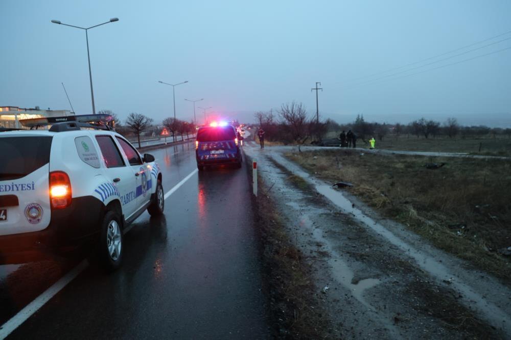 18 yaşındaki sürücü öldü