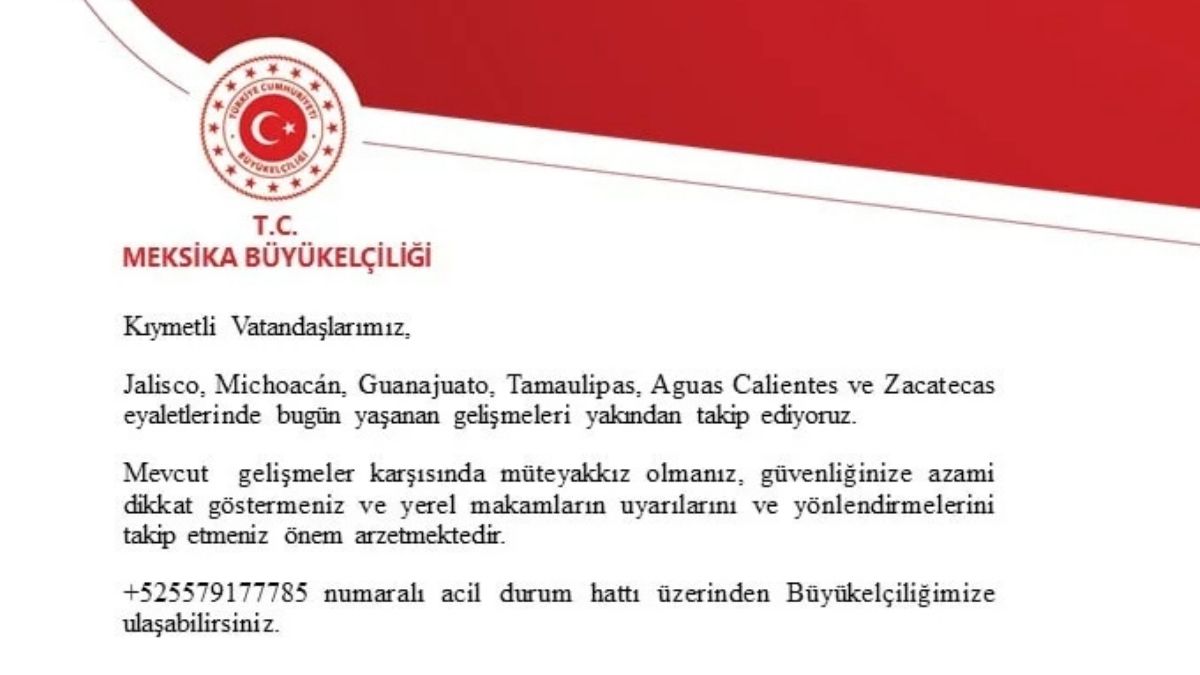 Cüney Özdemir Catisma Ortasinda Kaldı (4)