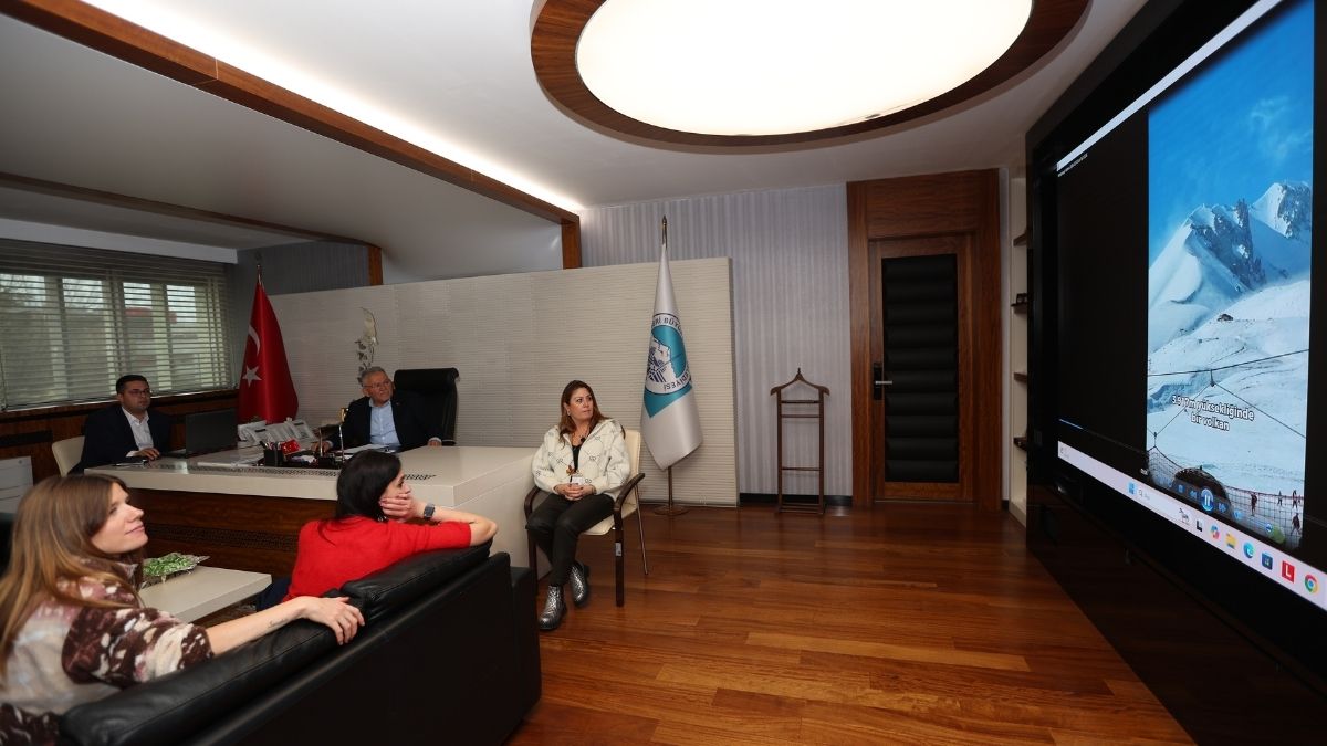 Erciyes Kayak Merkezi Paris Podyumuna Çıktı! (3)