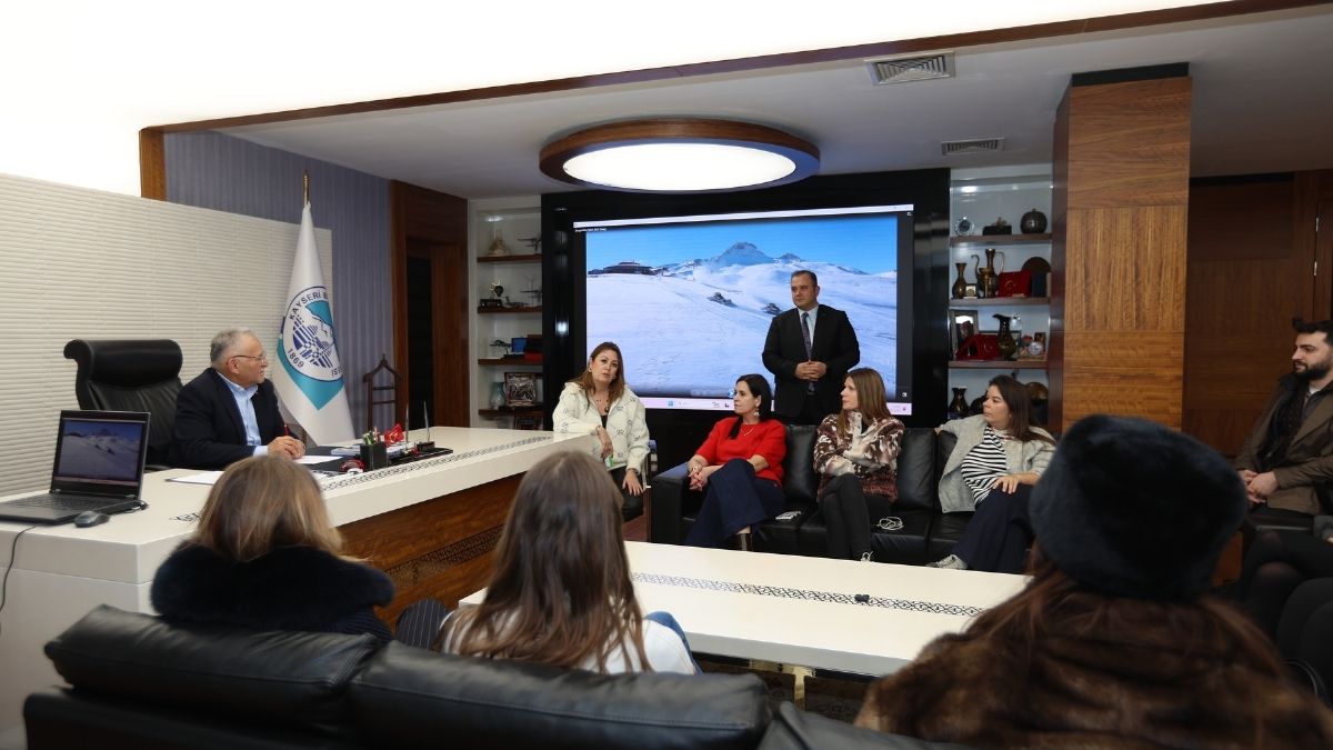 Erciyes Kayak Merkezi Paris Podyumuna Çıktı! (6)