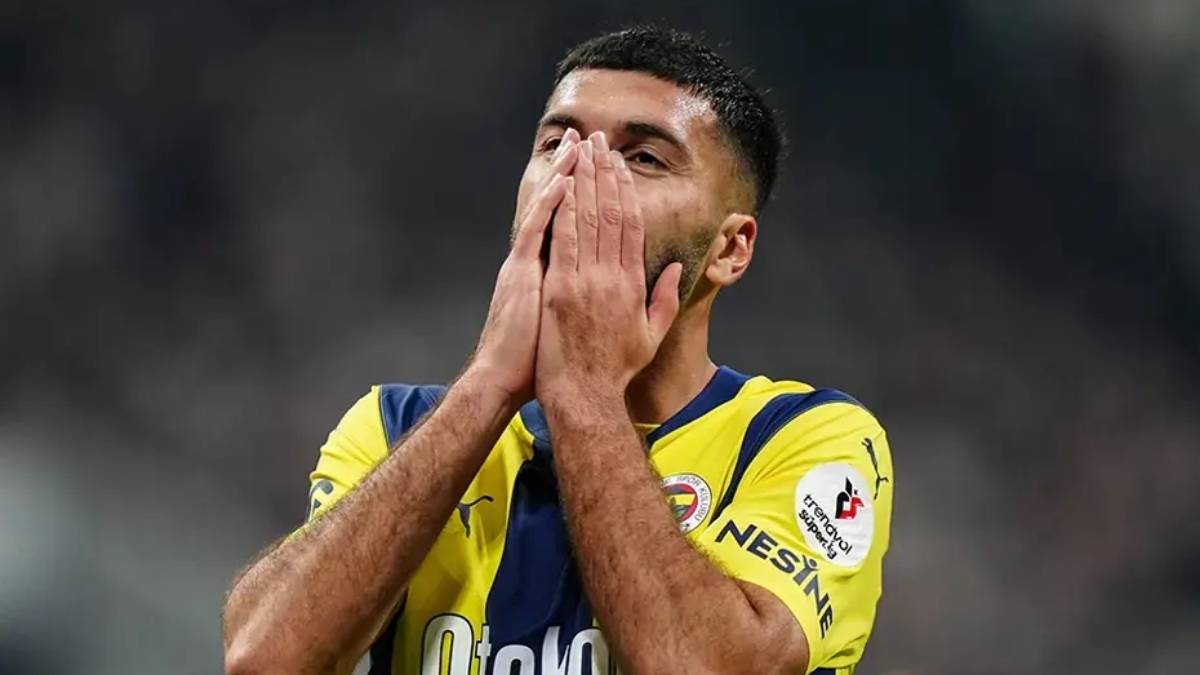 Fenerbahçe'de Bu 6 Isim Ile Yollar Ayrılıyor (4)