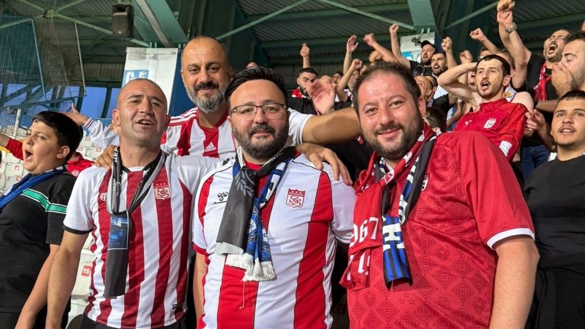 Gerçek Aşkı Için Uçağa Bindi (5)