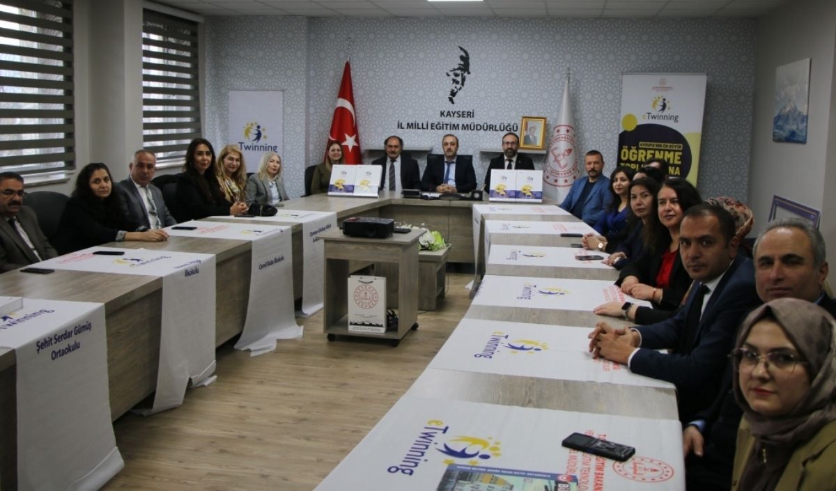 Kayseri’de 14 Okul Etwinning Etiketi Aldı (1)
