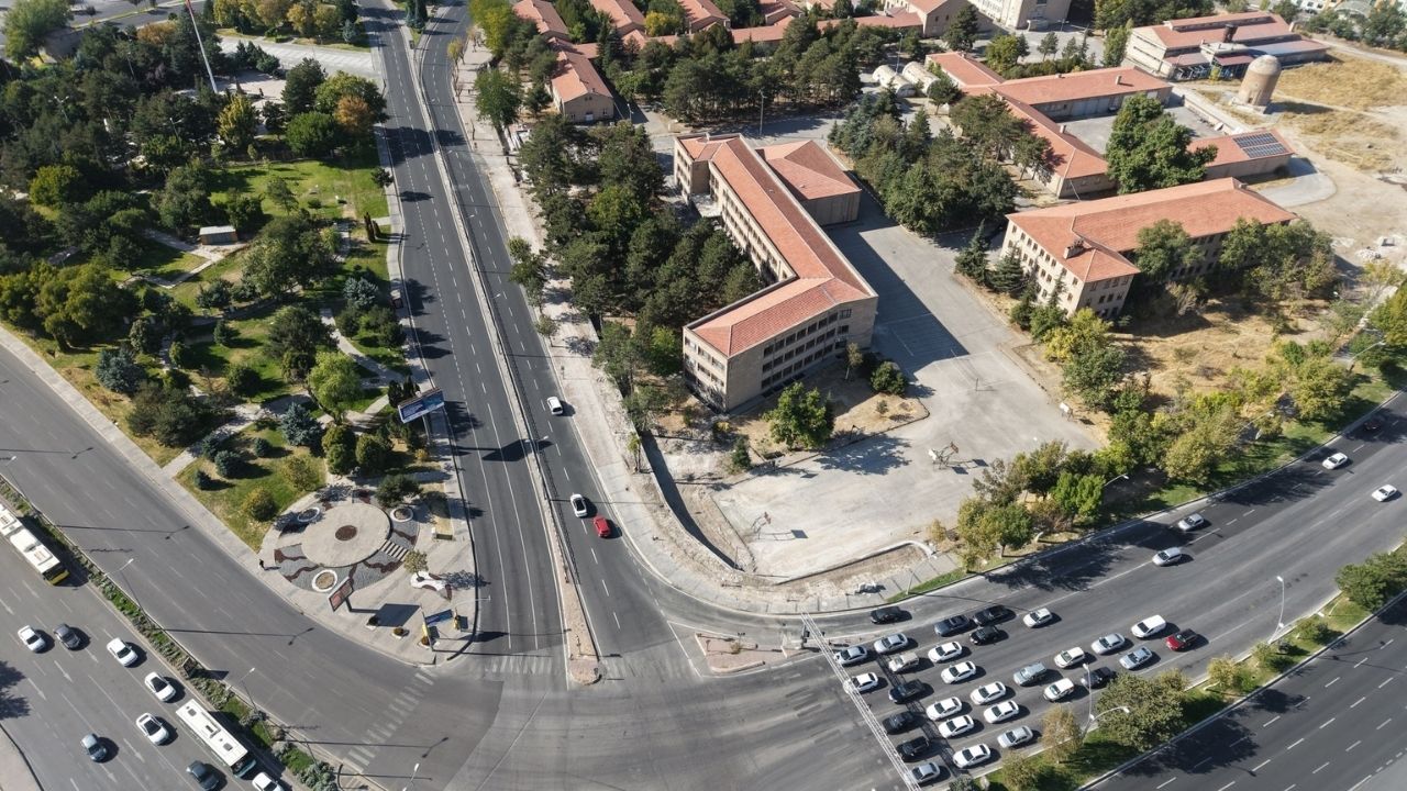 Kayseride 32 Milyon Euroluk Proje Kartal Kavşağından 120 Bin Araç Geçiyor (2)