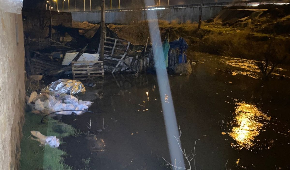 Kayseri'de Ev Ve Ahırları Su Bastı (2)