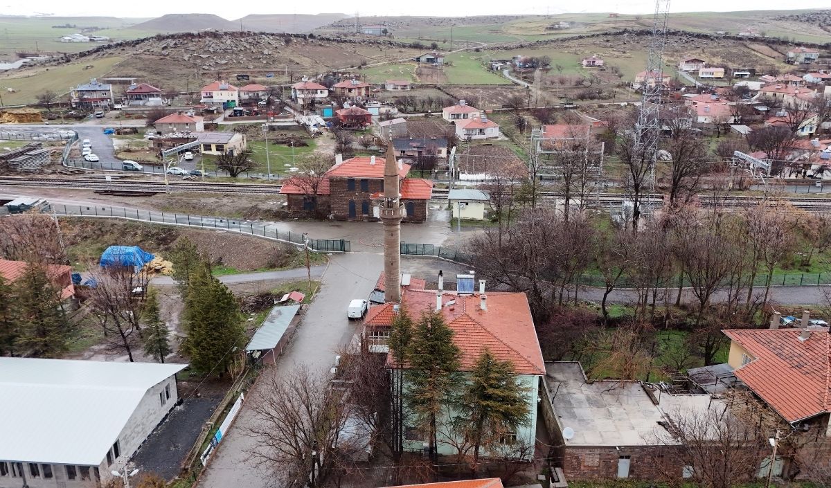 Kayseri’de Teravih Için 5 Kilometre Yürüyorlar (1)