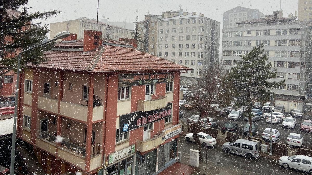 Kayseri’de Yarın Okullar Tatil Olacak Mı (6)