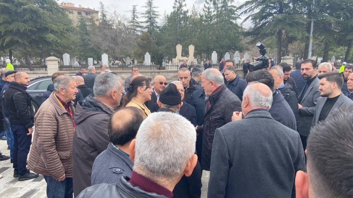 Memduh Büyükkılıç Kayınvalide Toprağa Verildi (4)