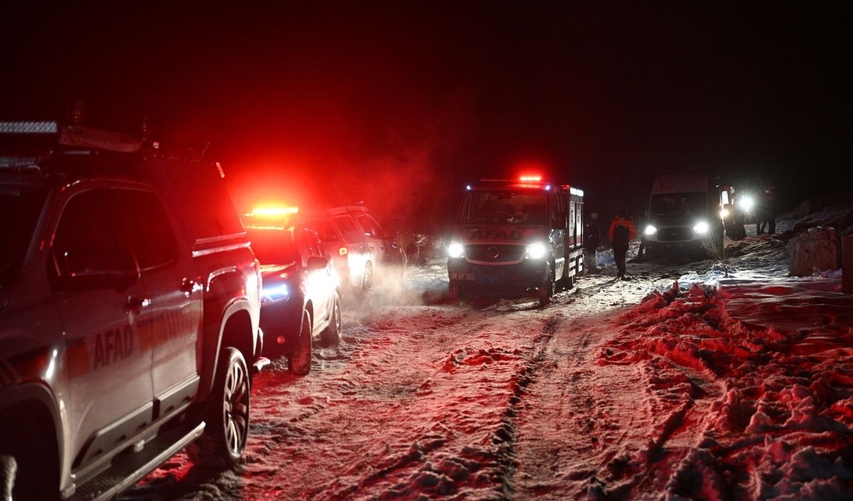 Sarız'da Mahsur Kalanları Afad Kurtardı (2)