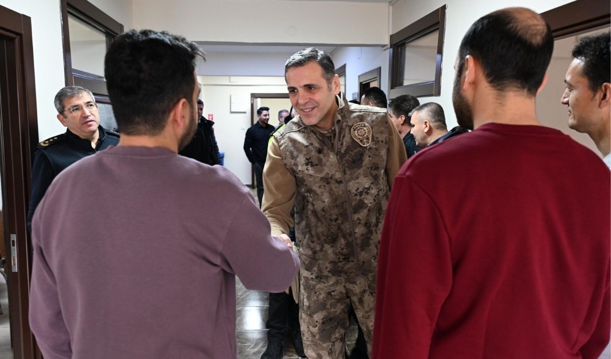 Suç Örgütü Operasyonunda Vurlunan Polis Memuru (1)