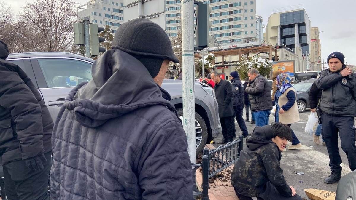 Toggg Marka Otomobil Kaza Kayseri Yaya (4)