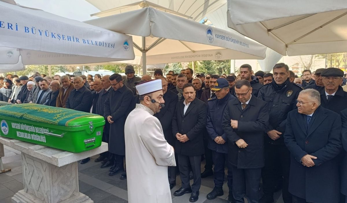 Ahmet Çolakbayrakdar’ın Babası Mustafa Çolakbayrakdar Toprağa Verildi (3)