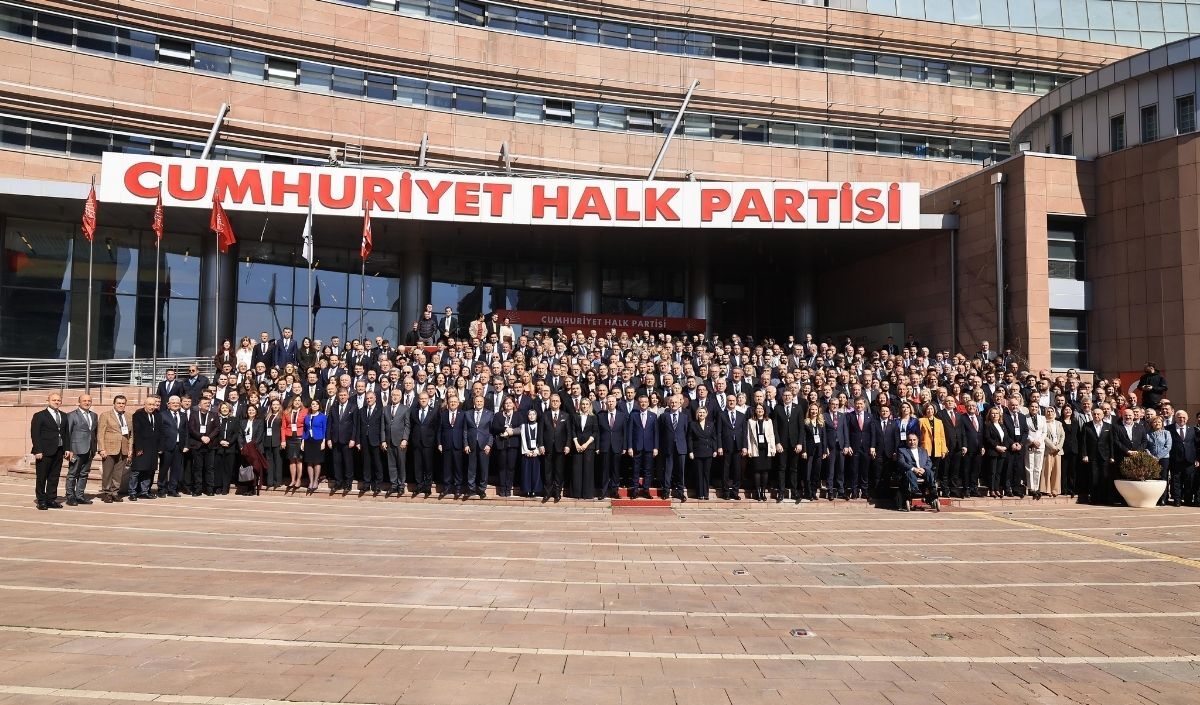 Özgür Özel Bölgemiz Ateş Çemberinde (1)