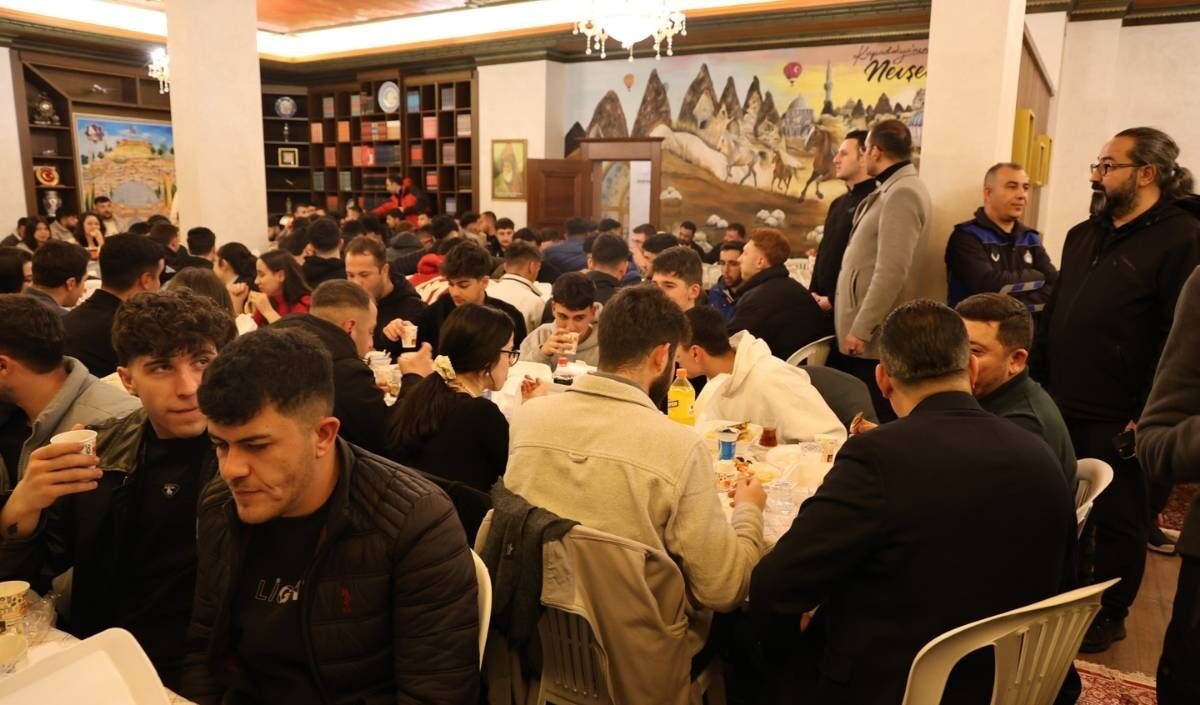 Rasim Arı 250 Gence Sahur Yemeği Verdi (4)